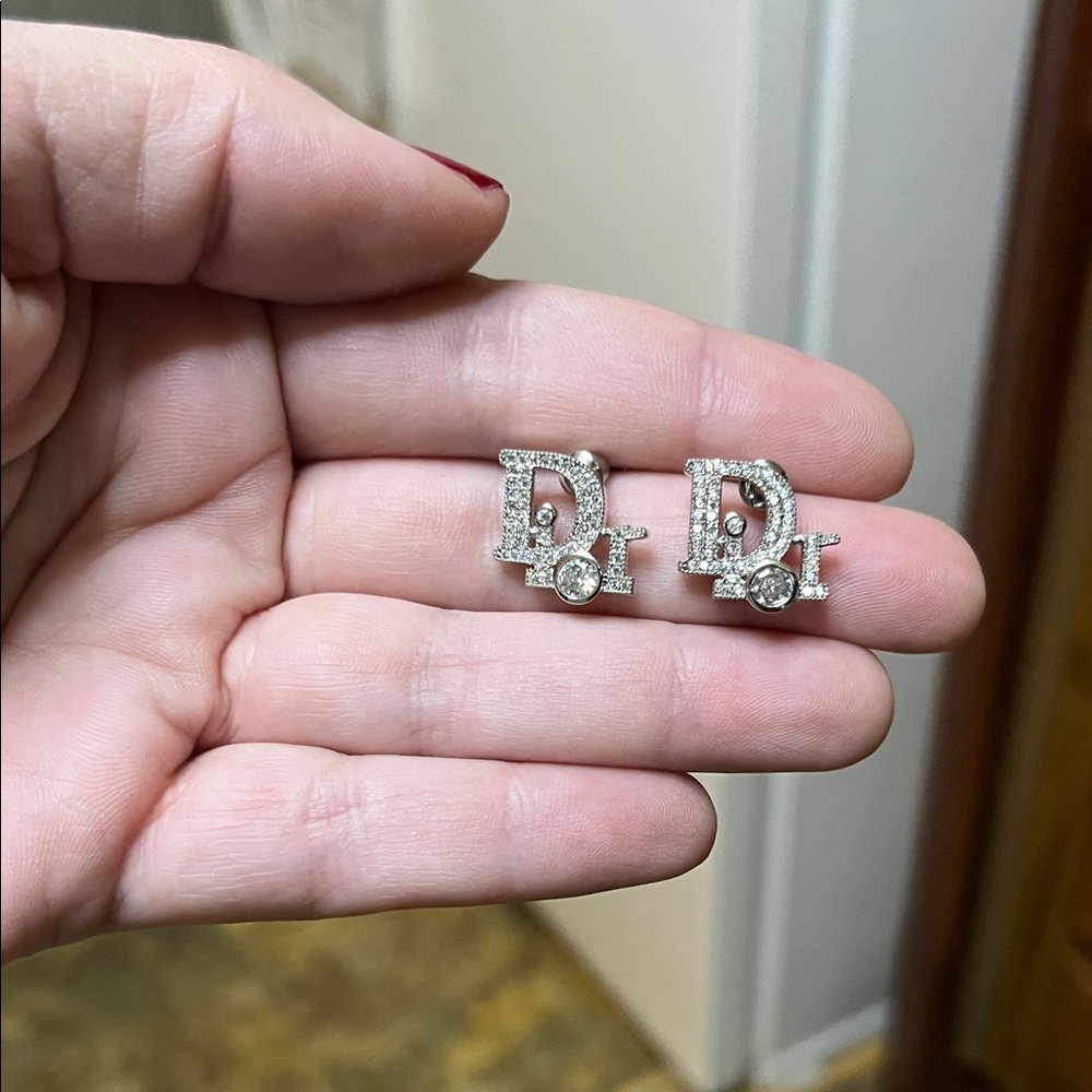 Elegant Silver Crystal Earrings